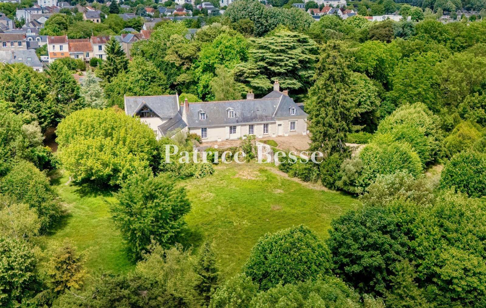 Haus, 630 m², Grundstück 630 m²