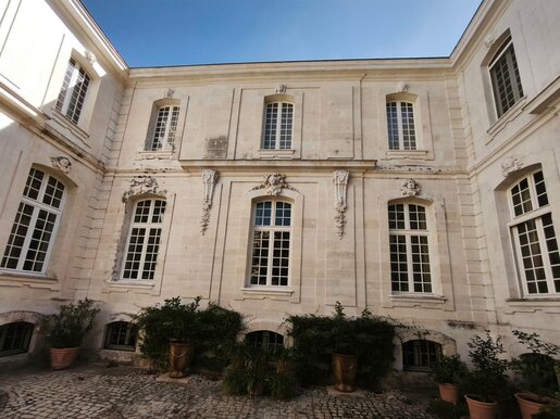 Maison 14 pièces 715 m² · à Viviers · 715 m² · 860 000 €