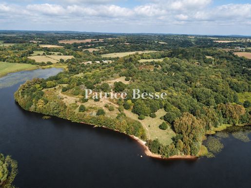 Maison 5 pièces 179 m² · à Kerien · 179 m² · 692 000 €