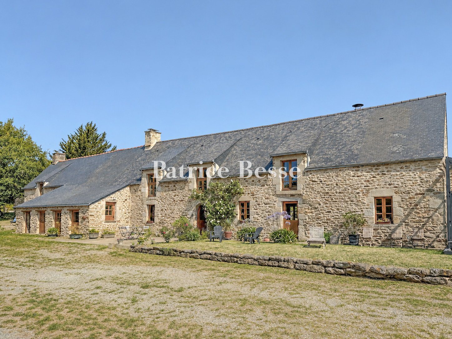 Maison à vendre, 418m², Ambon