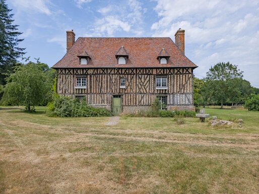 Maison 5 pièces 200 m² · à Bernay · 200 m² · 690 000 €
