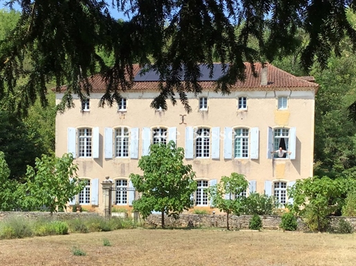 Maison 18 pièces 698 m² · à Prayssac · 698 m² · 1 490 000 €