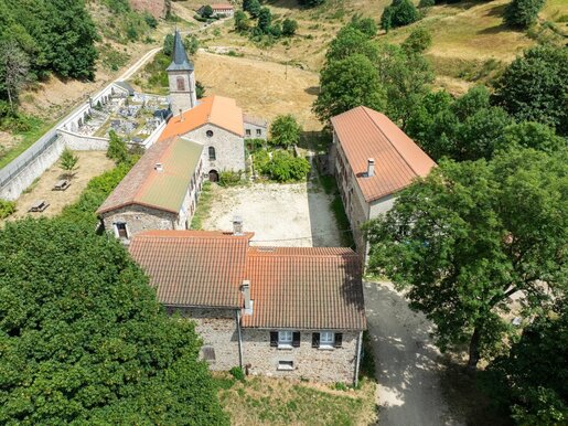 Maison 20 pièces 1340 m² · à Riotord · 1 340 m² · 550 000 €