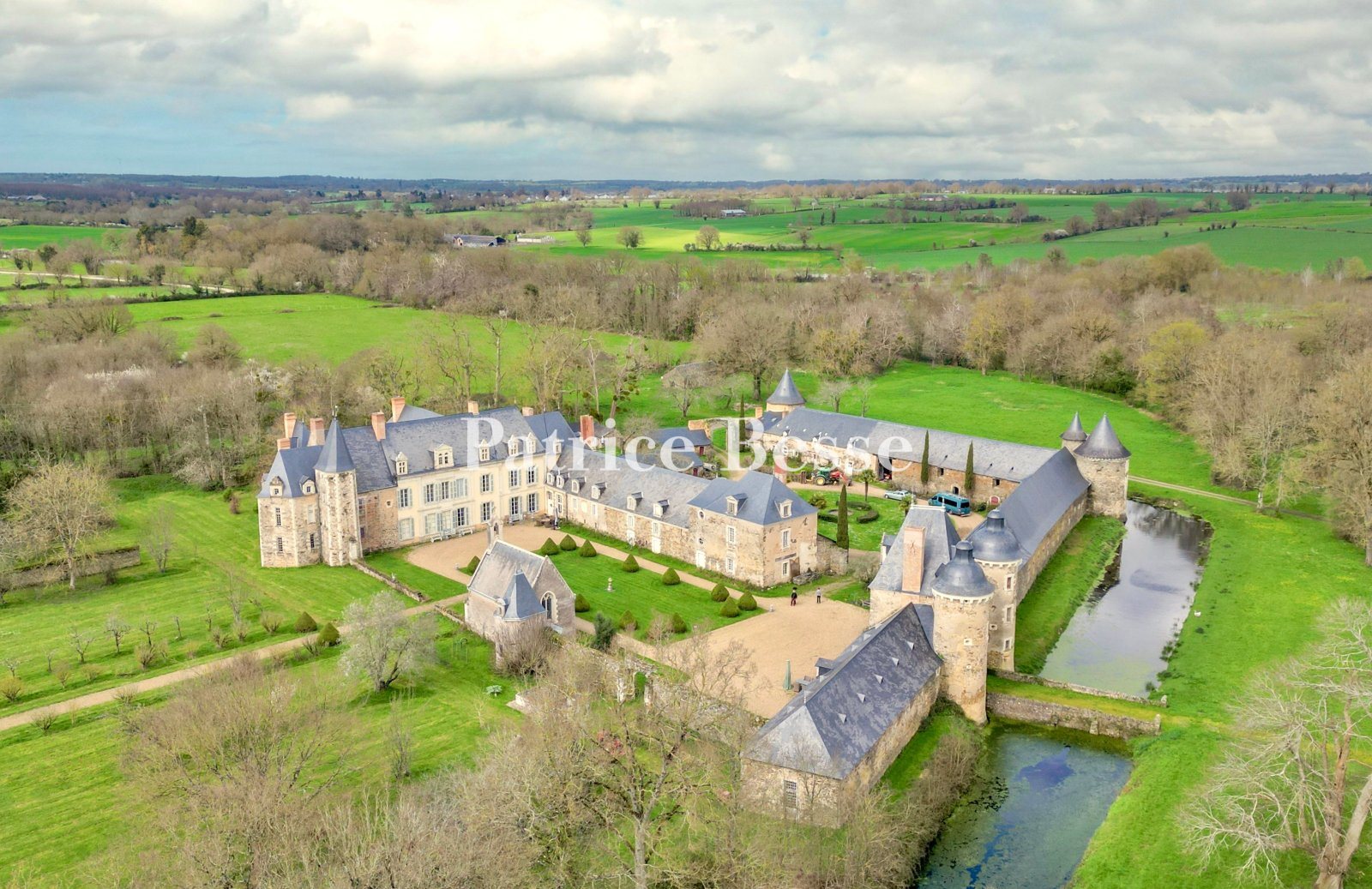 Maison à vendre, 1680m², Angers
