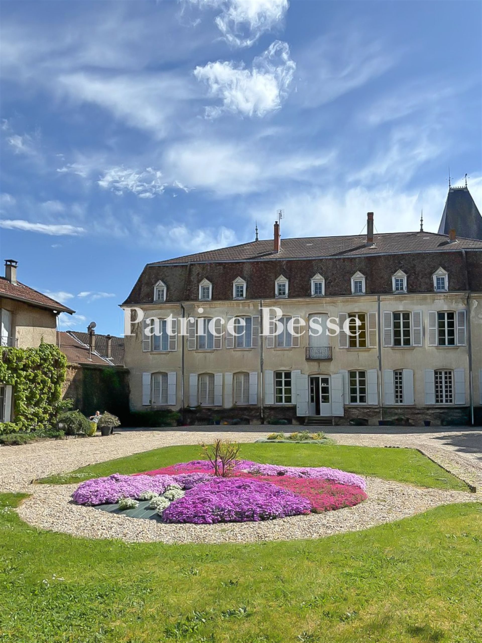 Maison à vendre, 640m², Bourg-en-Bresse