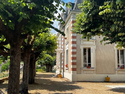 Maison 11 pièces 410 m² · à Montrichard Val de Cher · 410 m² · 590 000 €