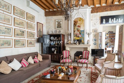 Maison 9 pièces 280 m² · à Tarascon · 280 m² · 390 000 €