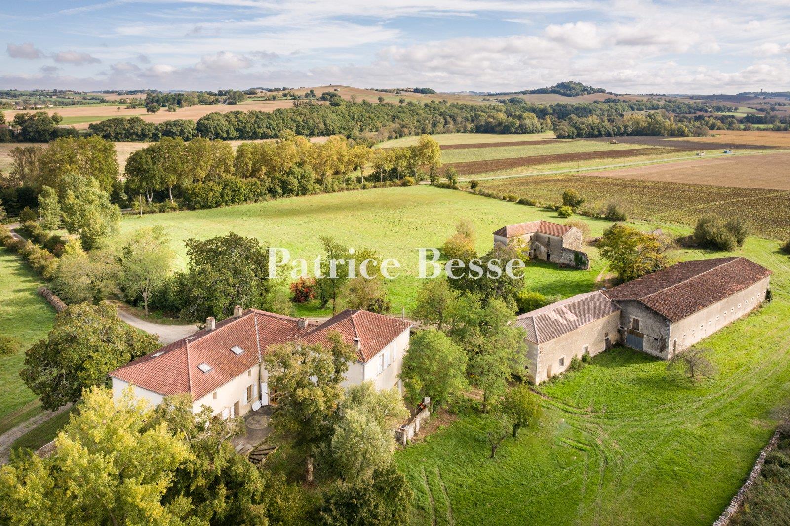 Maison à vendre, 1120m², Valence-sur-Baïse