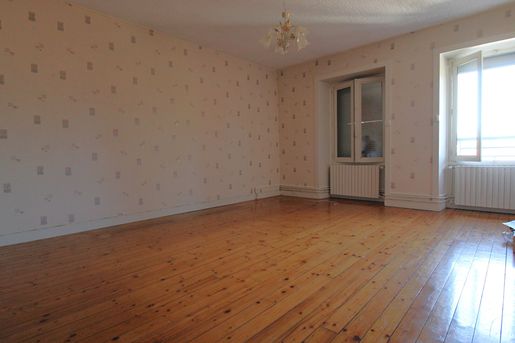 Maison 5 pièces 97 m² · à Lons-le-Saunier · 97 m² · 119 000 €