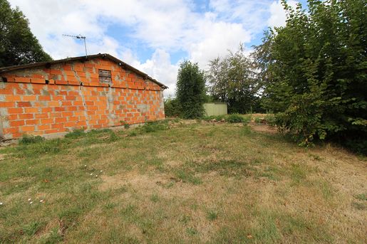 Terrain 5060 m² · à Saint-Amour · 46 000 €