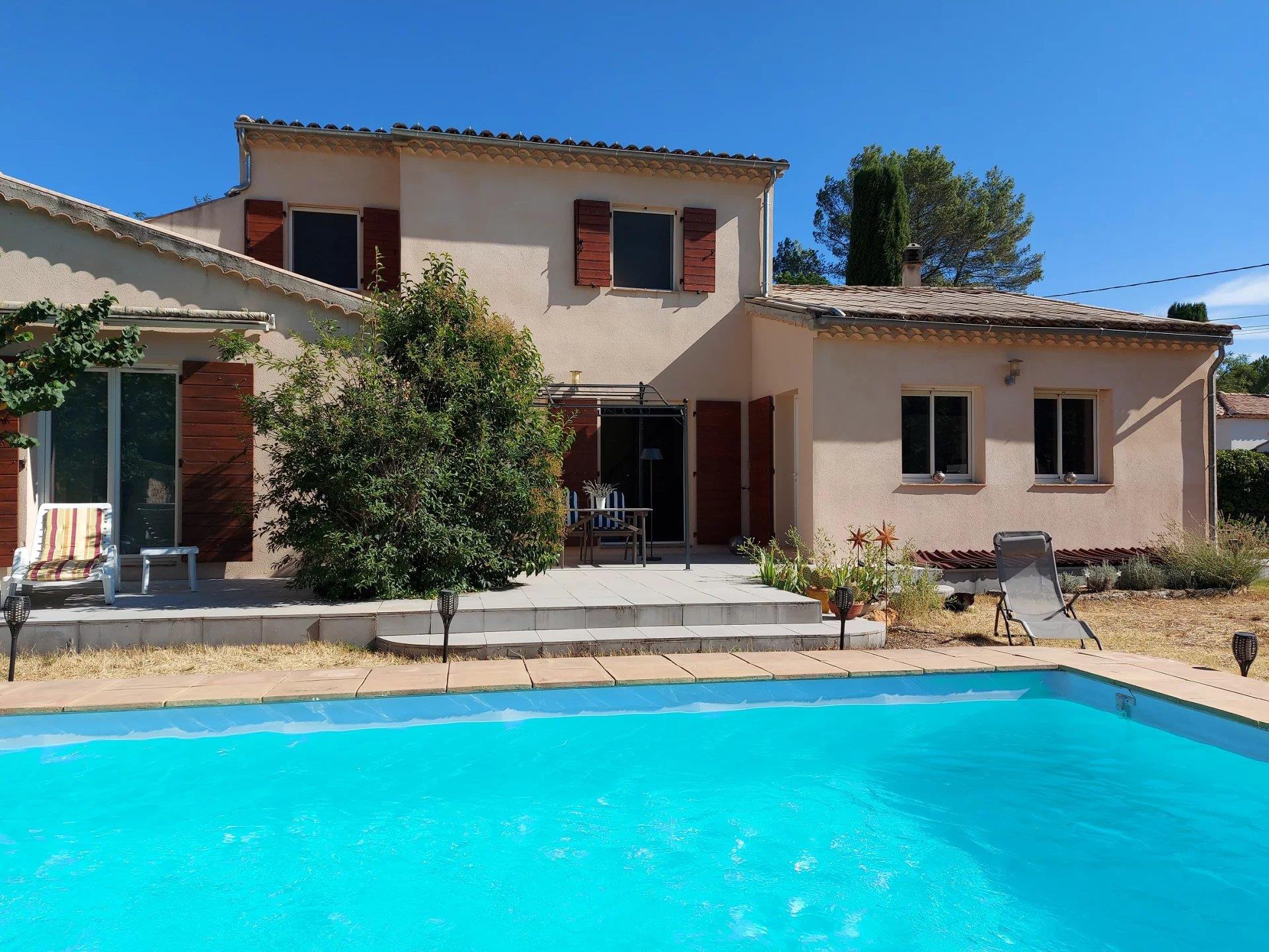 Maison à vendre, 156m², Carcès