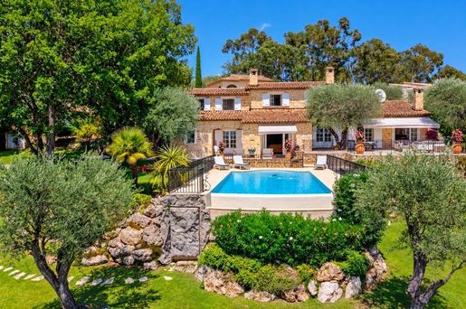 Maison 15 pièces 370 m² · à Châteauneuf-Grasse · 370 m² · 3 490 000 €