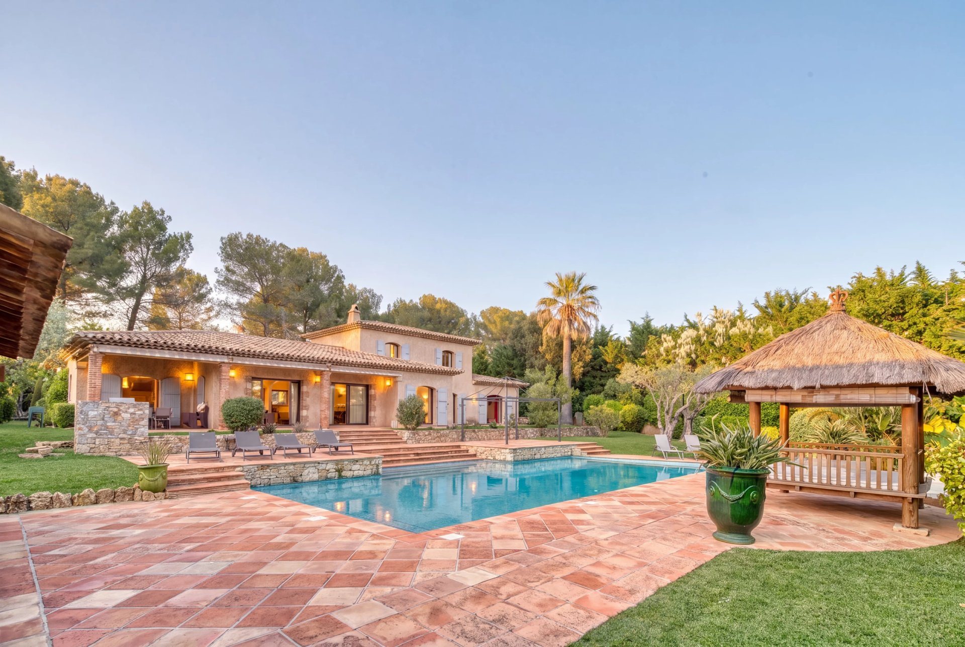 Maison à vendre, 278m², Mouans-Sartoux