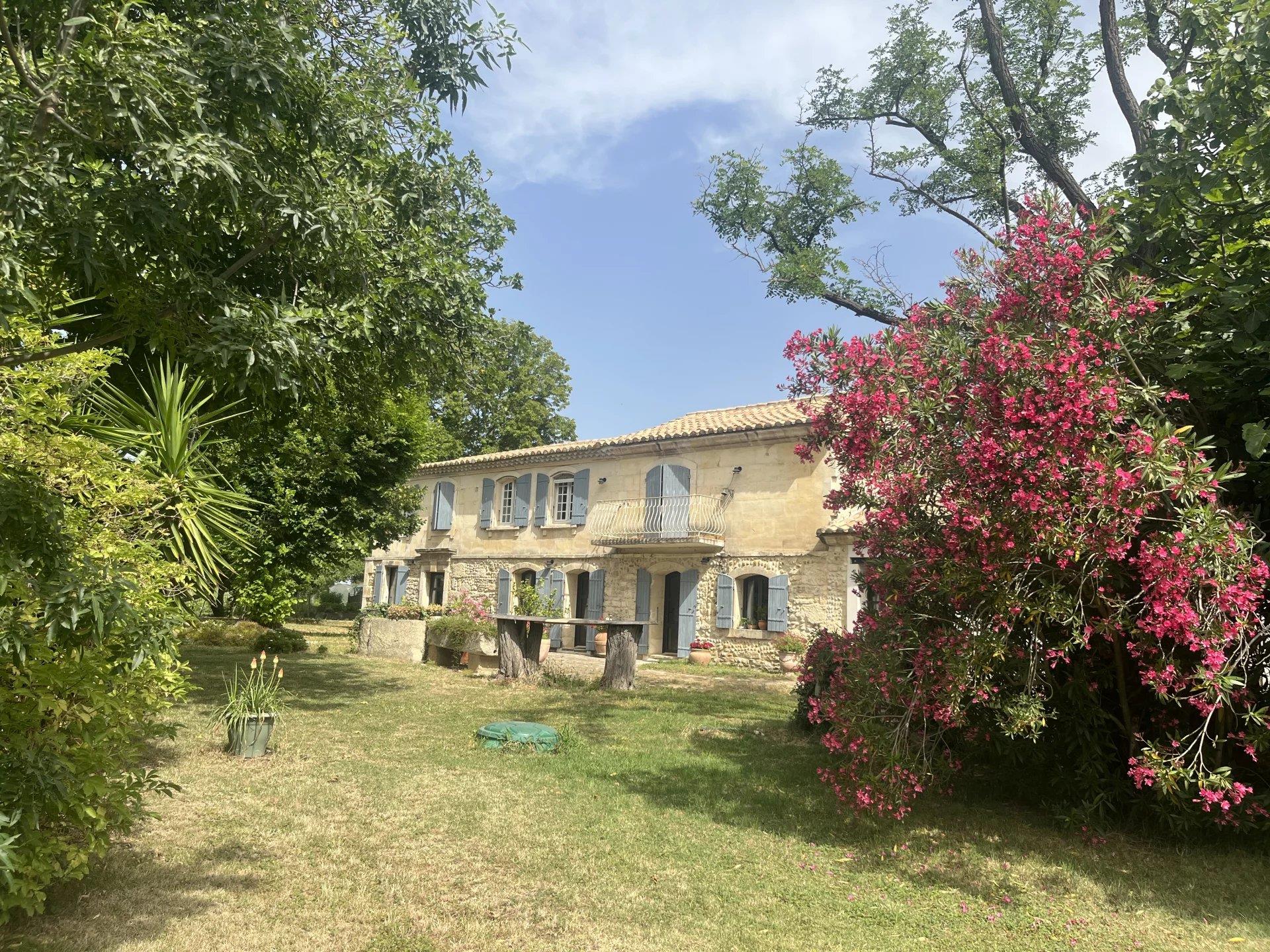 Maison à vendre, 332m², Arles