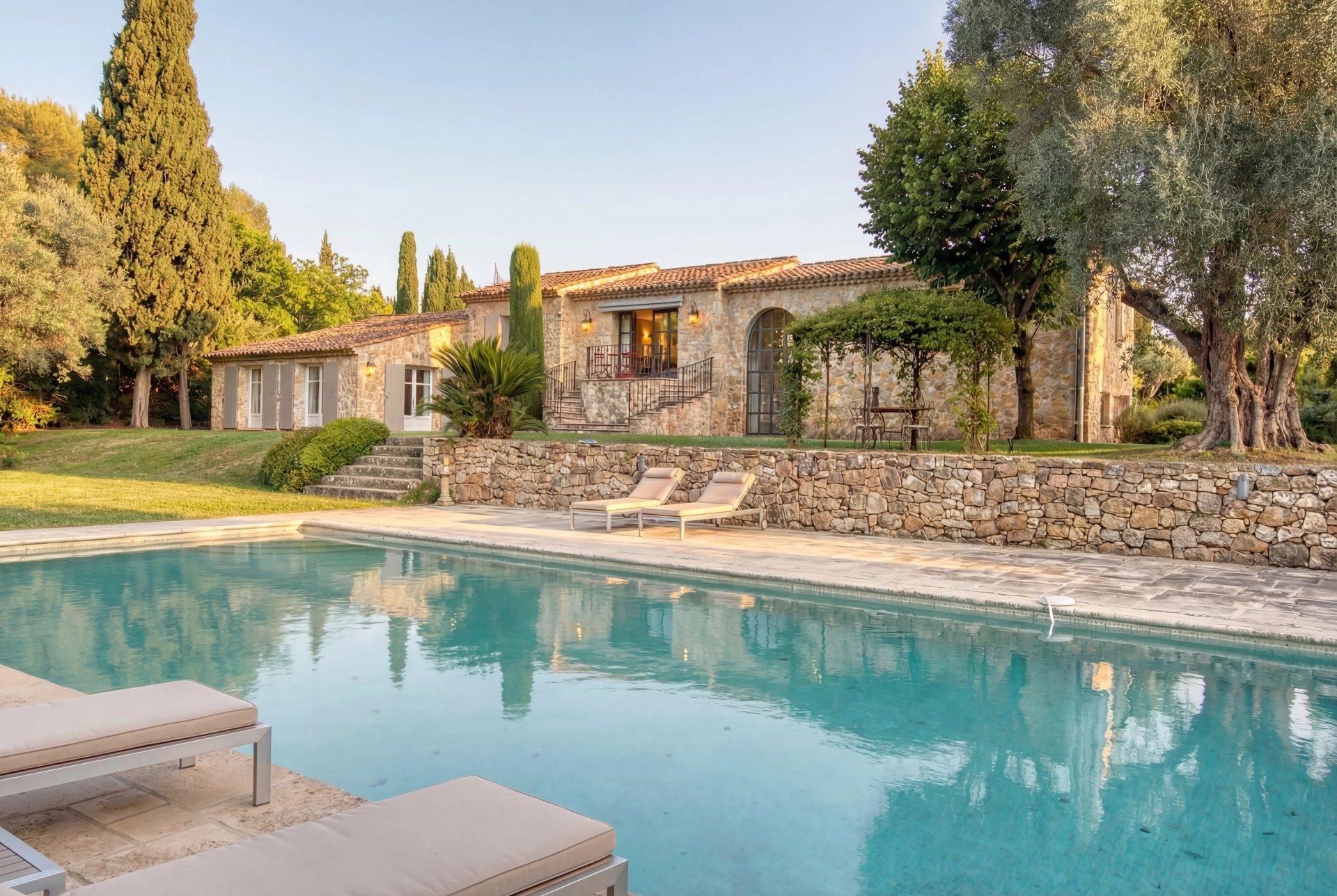Maison à vendre, 380m², Mougins