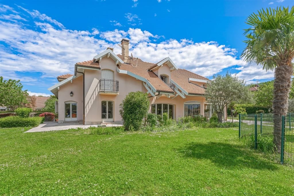 Maison à vendre, 320m², Nernier