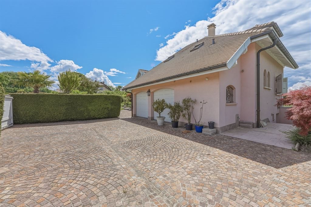 Maison à vendre, 320m², Nernier