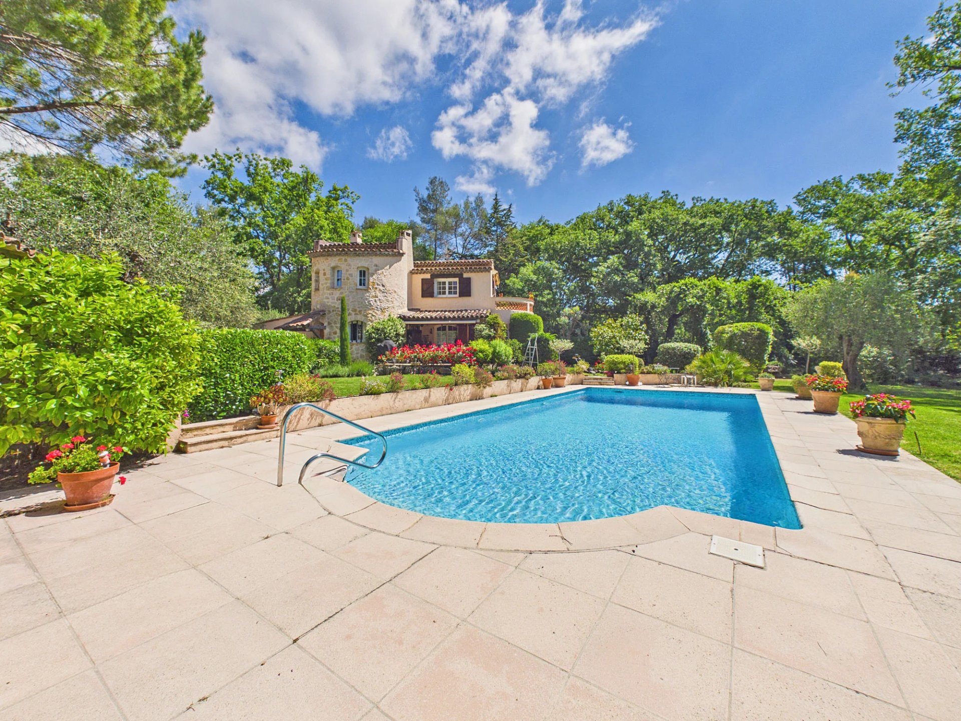 Maison à vendre, 153m², Roquefort-les-Pins