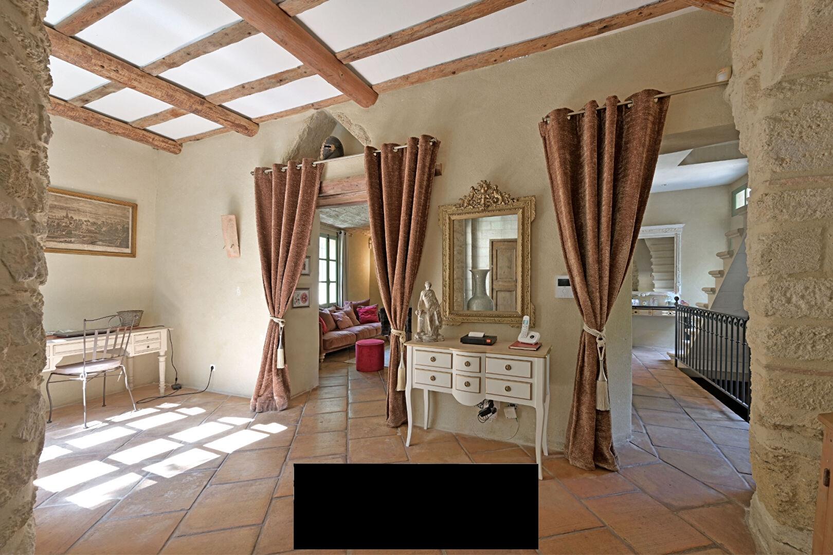 Maison à vendre, 365m², Uzès