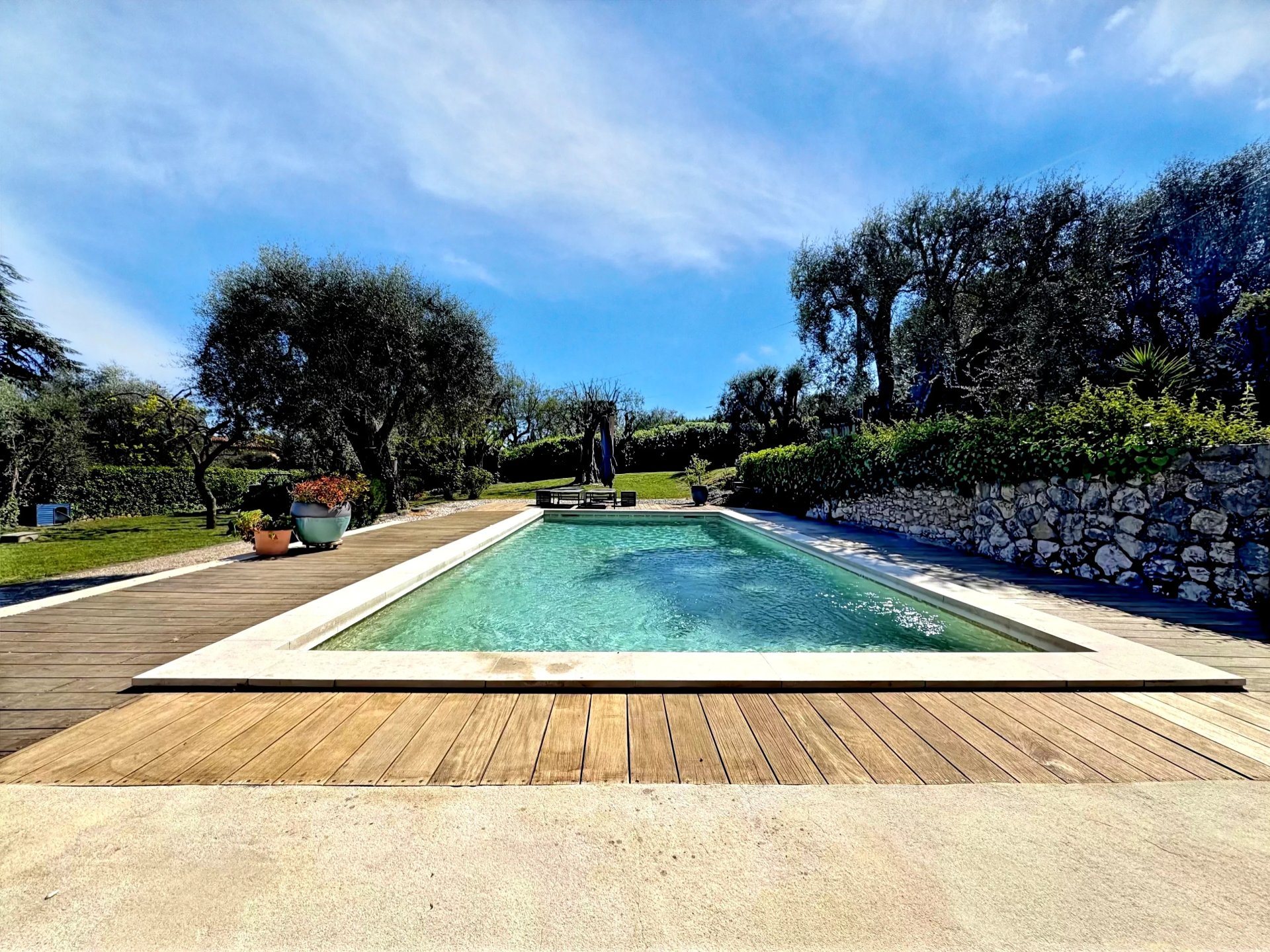 Maison à vendre, 253m², Le Rouret