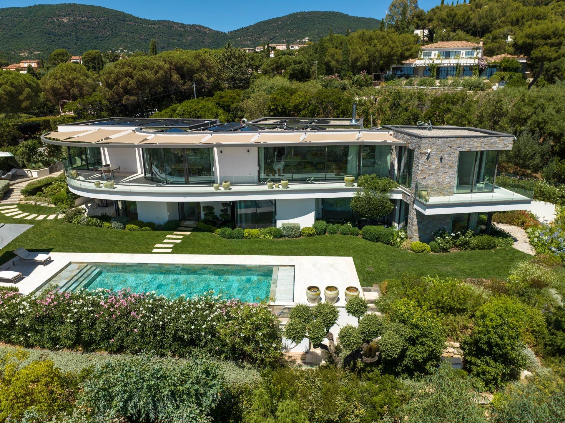 Maison à vendre, 410m², Cavalaire-sur-Mer