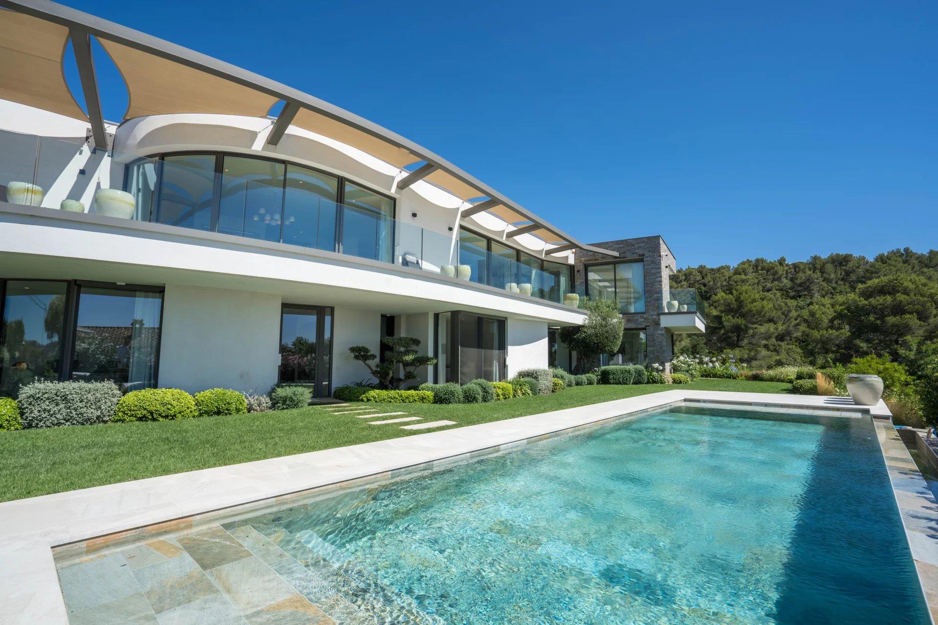 Maison à vendre, 410m², Cavalaire-sur-Mer