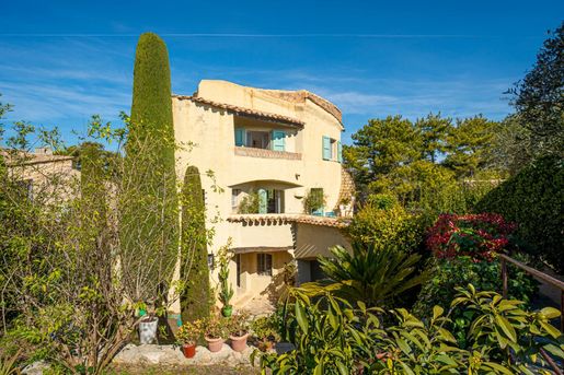 Maison 5 pièces 120 m² · à Mouans-Sartoux · 120 m² · 1 090 000 €