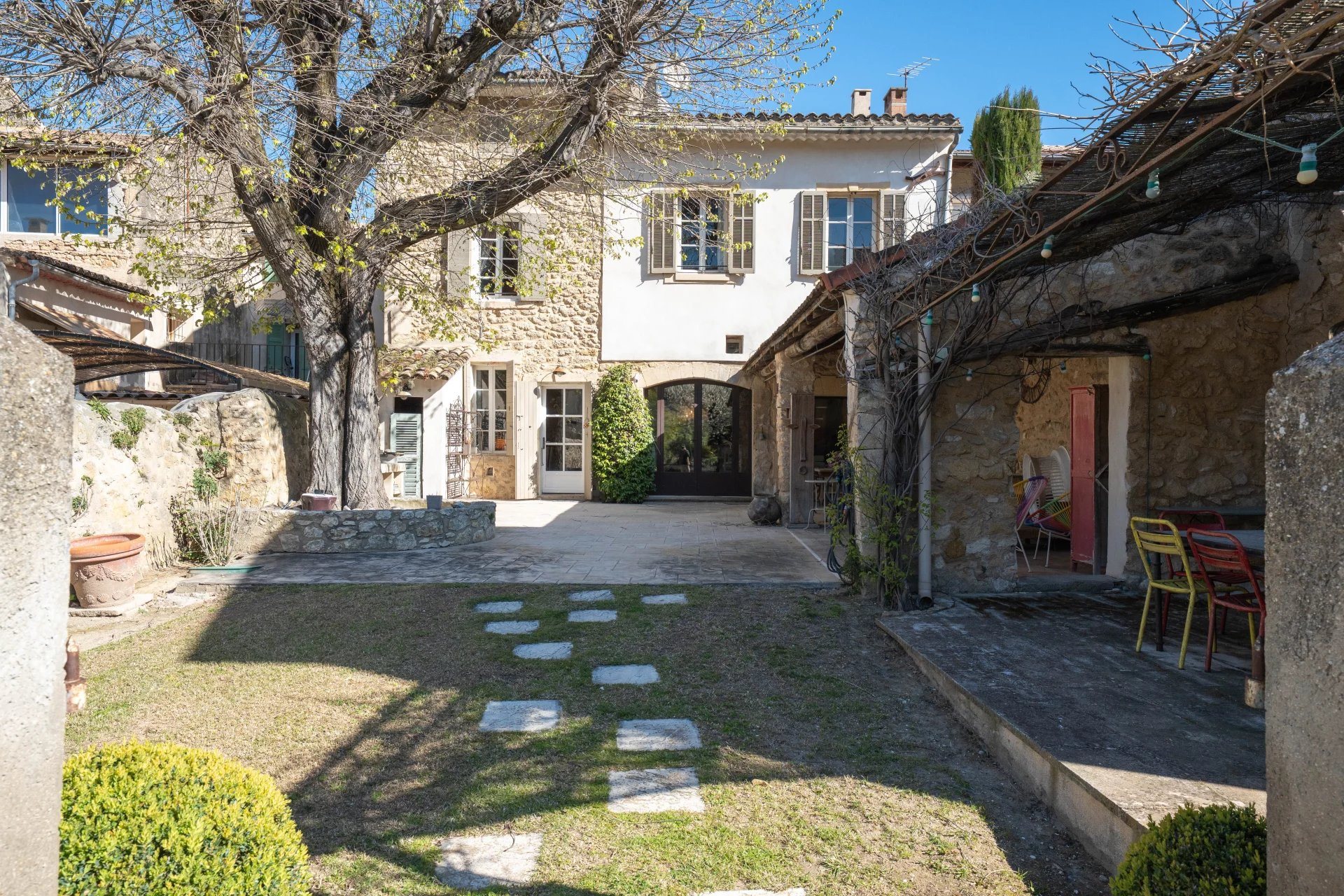 Maison à vendre, 340m², Alleins