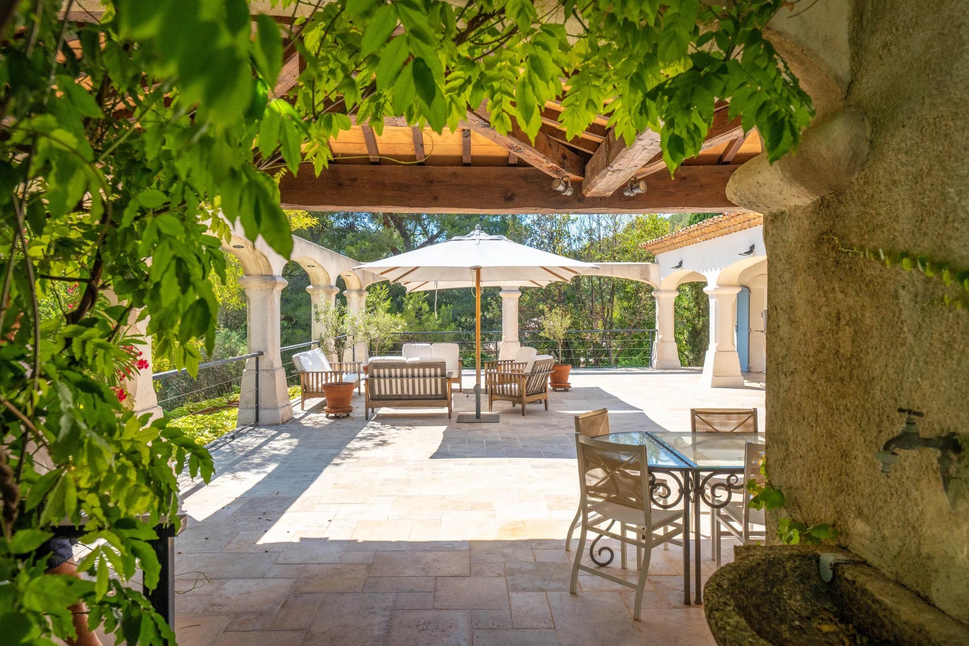Maison à vendre, 380m², Saint-Cyr-sur-Mer