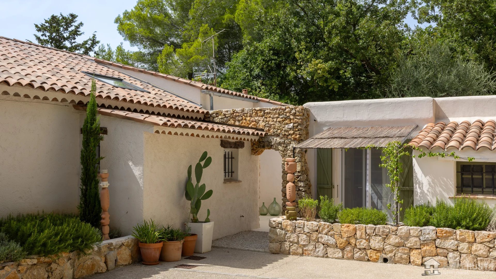 Maison à vendre, 218m², Le Rouret