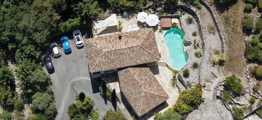 Maison 186 m² · à Roquefort-les-Pins · 186 m² · 1 370 000 €