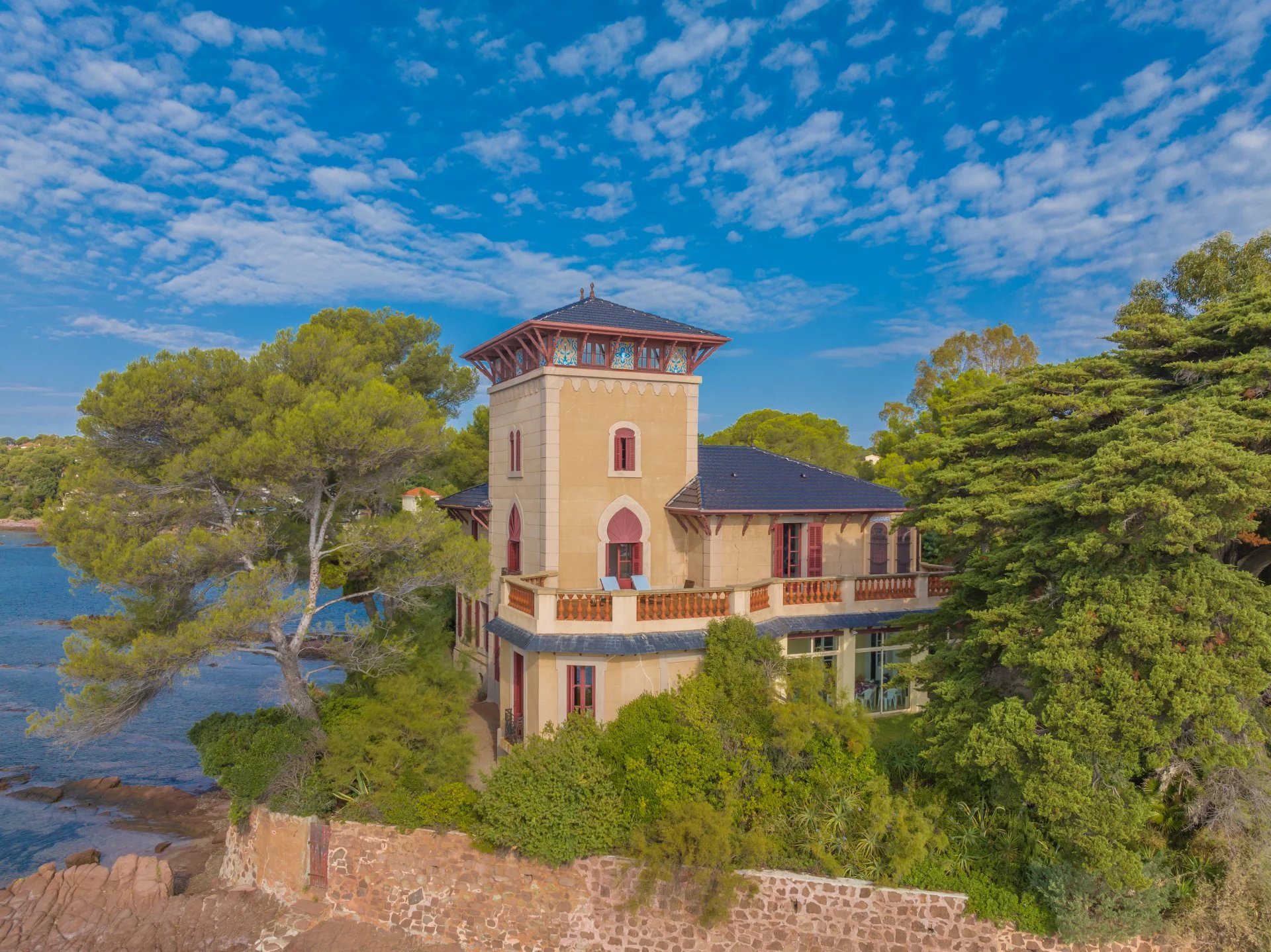 Maison à vendre, 426m², Saint-Raphaël