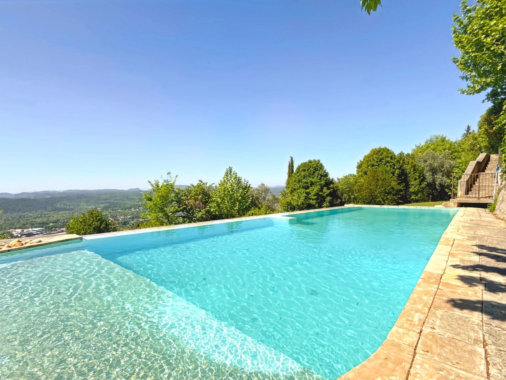 Maison à vendre, 300m², Montauroux