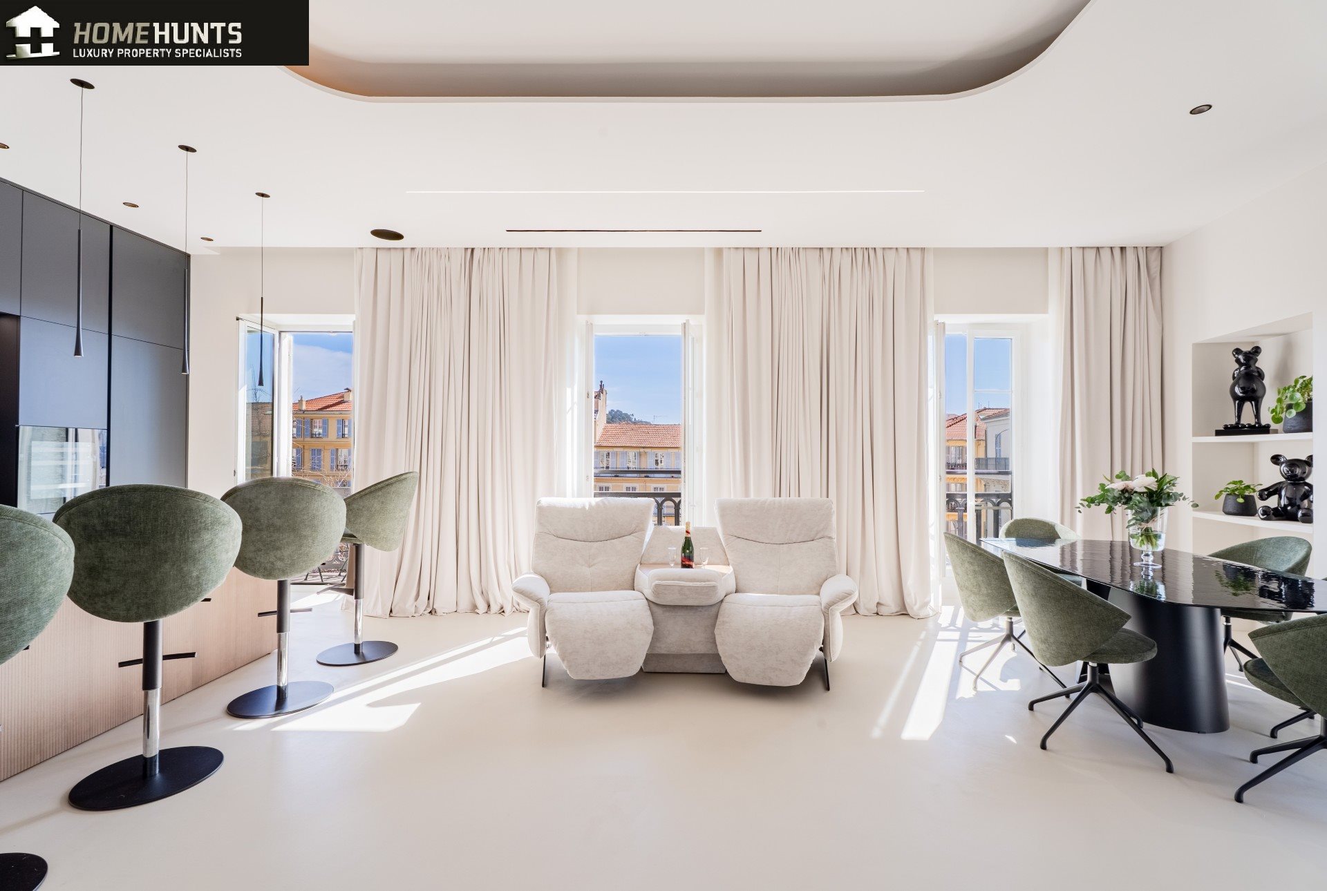 Purchase: Apartment (06000)