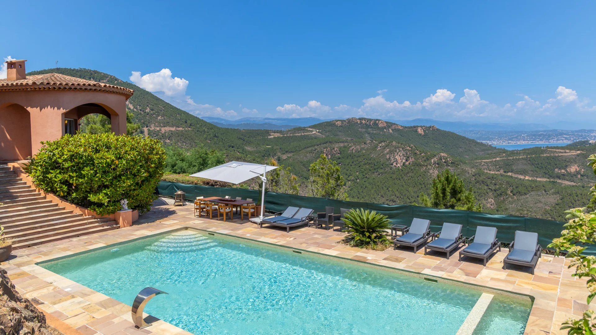 Maison à vendre, 664m², Théoule-sur-Mer