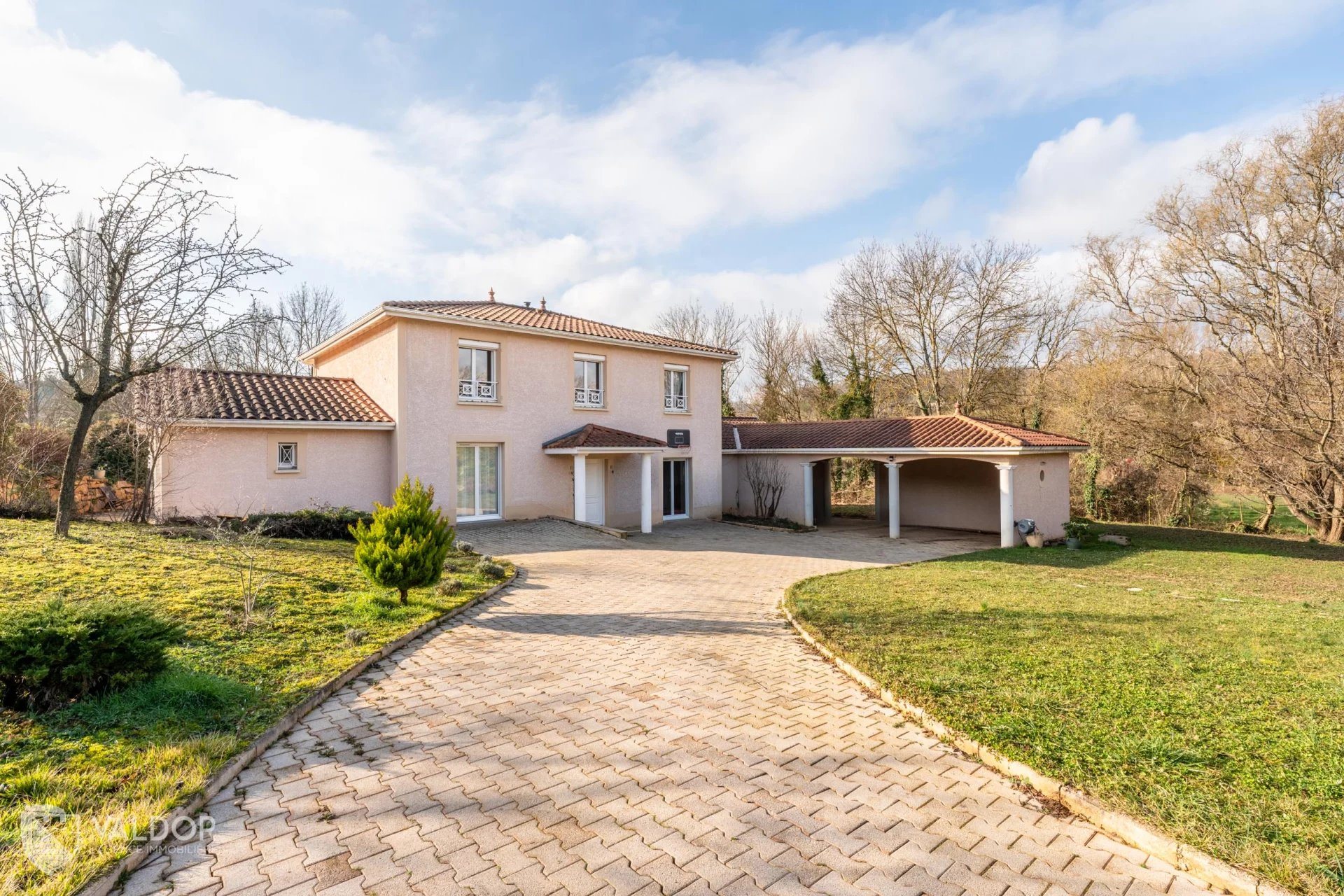 Maison à vendre, 220m², Lachassagne