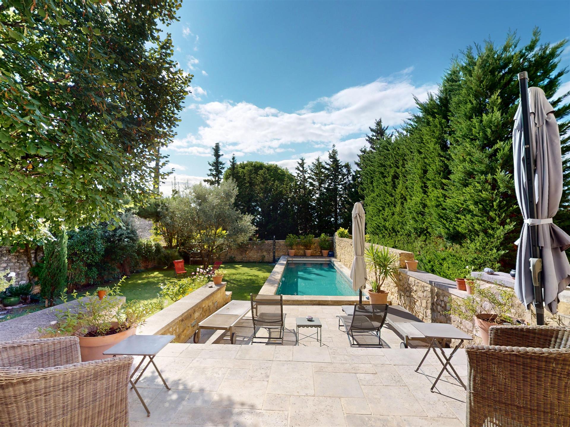 Maison à vendre, 240m², Saint-Paul-Trois-Châteaux