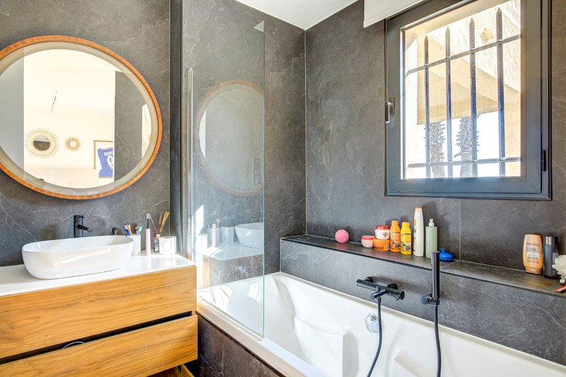 Maison à vendre, 300m², Tourrette-Levens