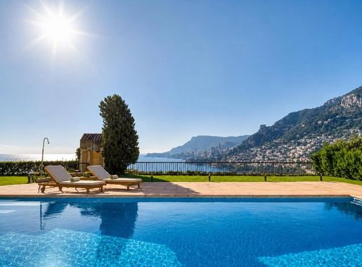 Appartement 85 m² · à Roquebrune-Cap-Martin · 85 m² · 1 530 000 €
