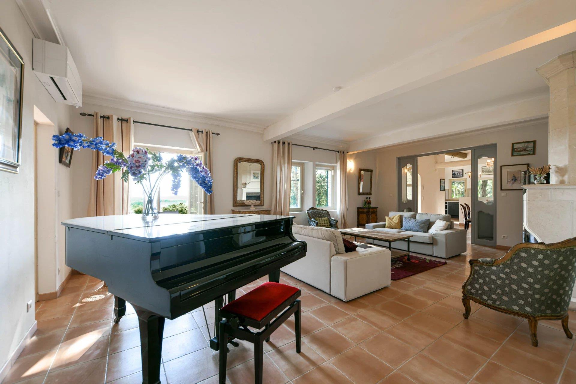 Maison à vendre, 414m², Uzès