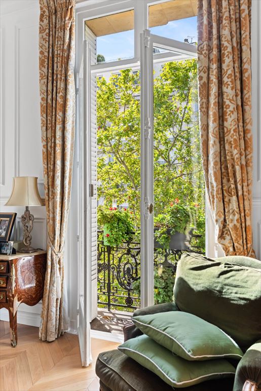 Annonce · à Paris 16ème · 66 m² · 1 580 000 €