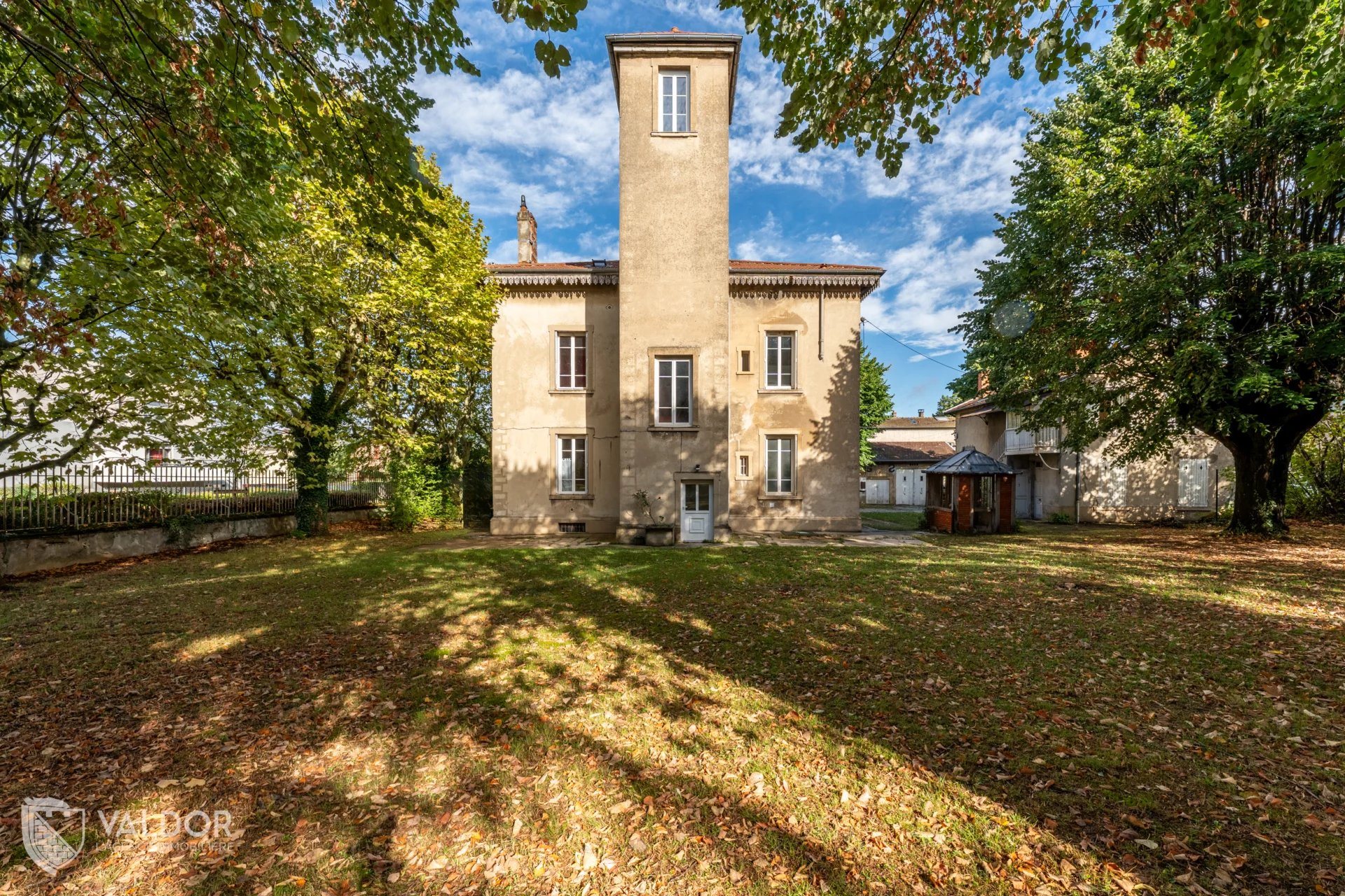 Maison à vendre, 450m², Sathonay-Camp