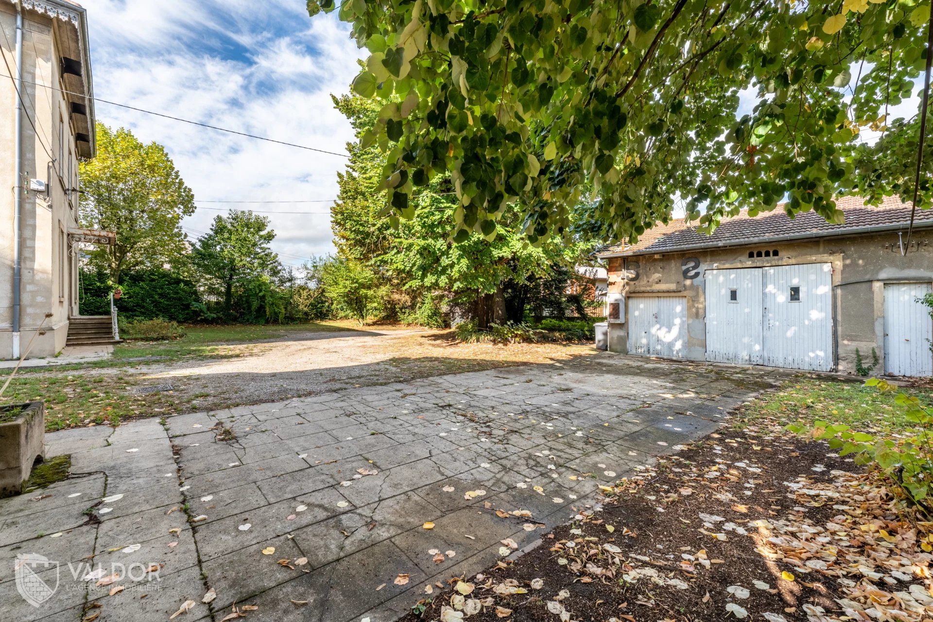 Maison à vendre, 450m², Sathonay-Camp