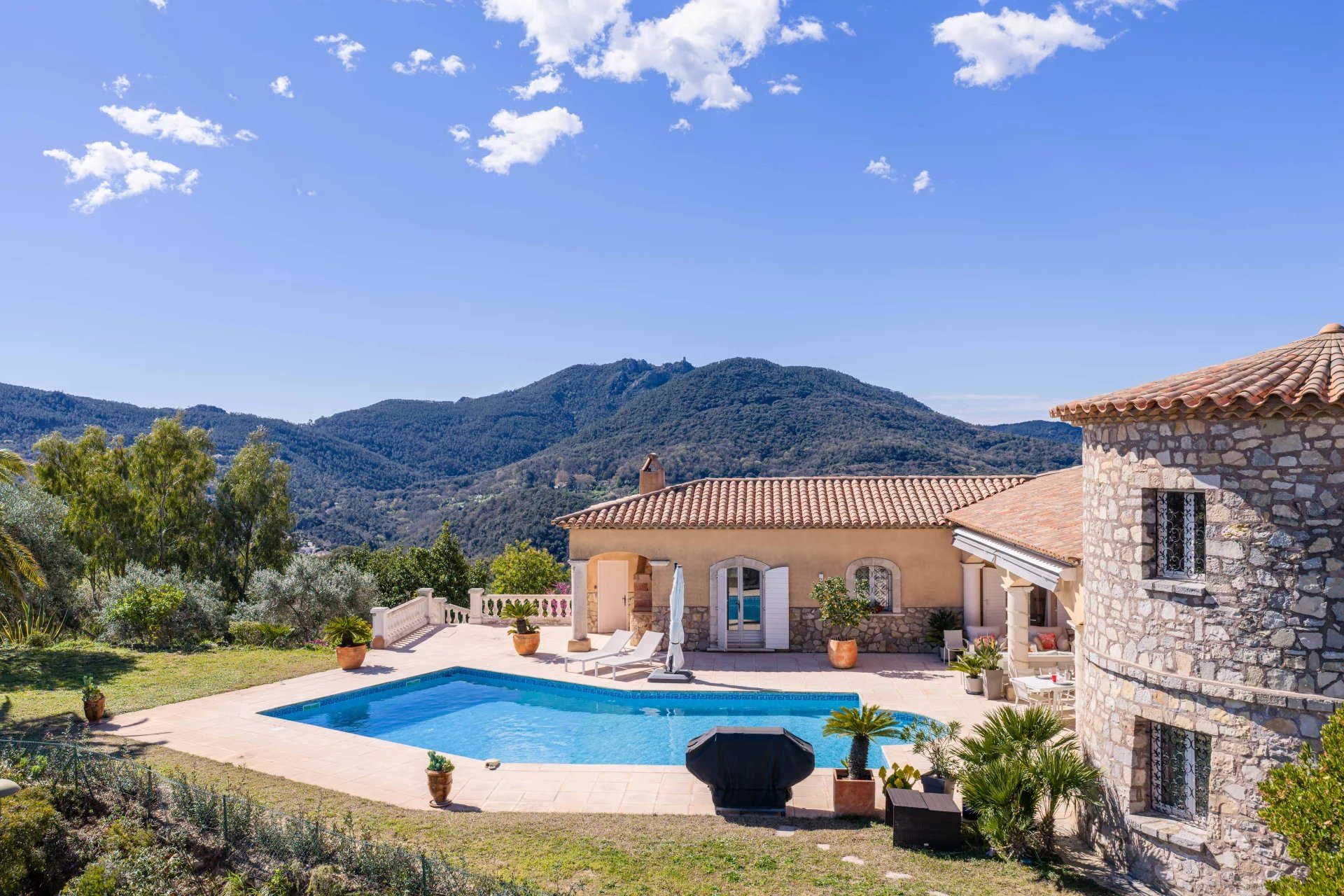 Maison à vendre, 304m², Les Mayons