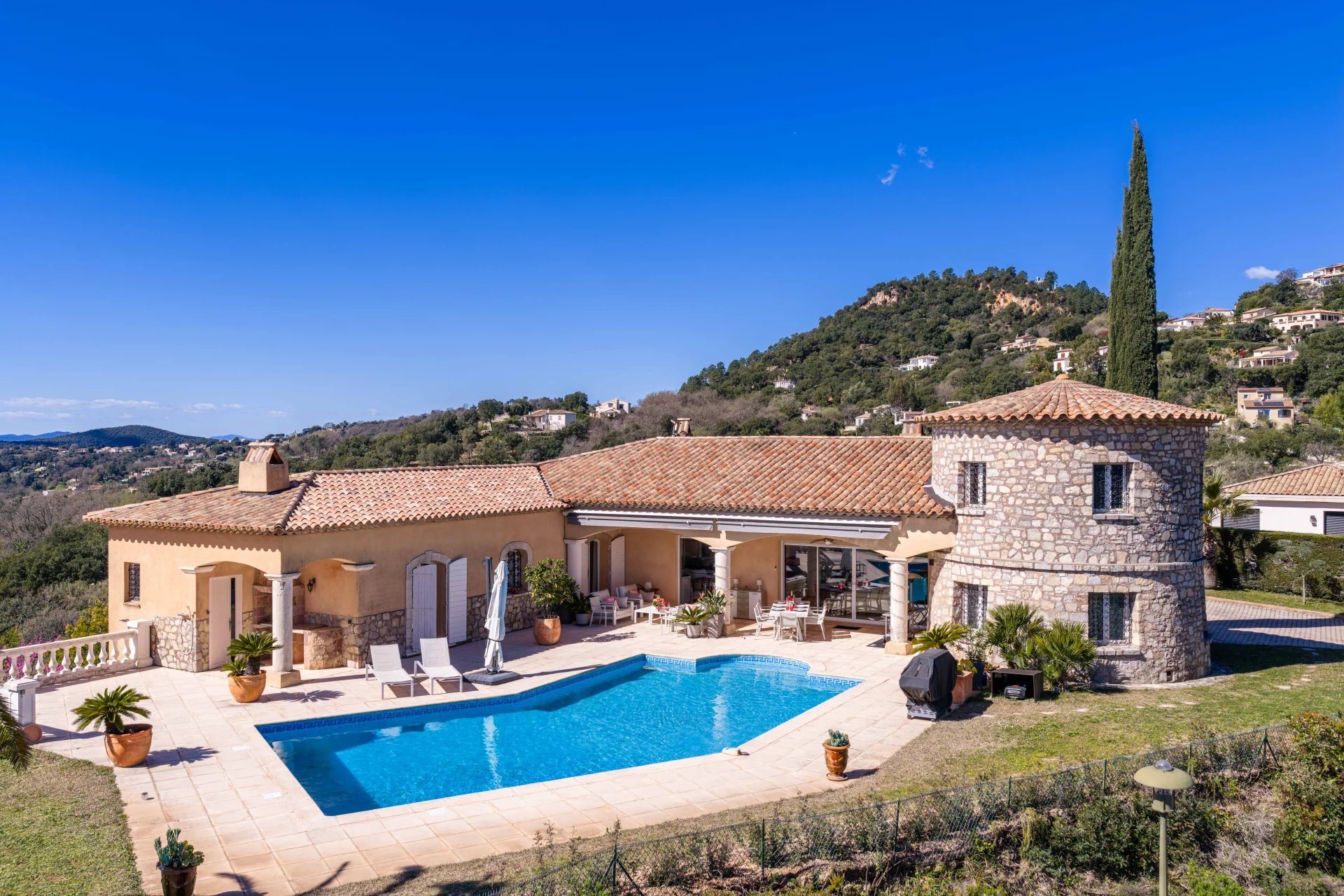 Maison à vendre, 304m², Les Mayons