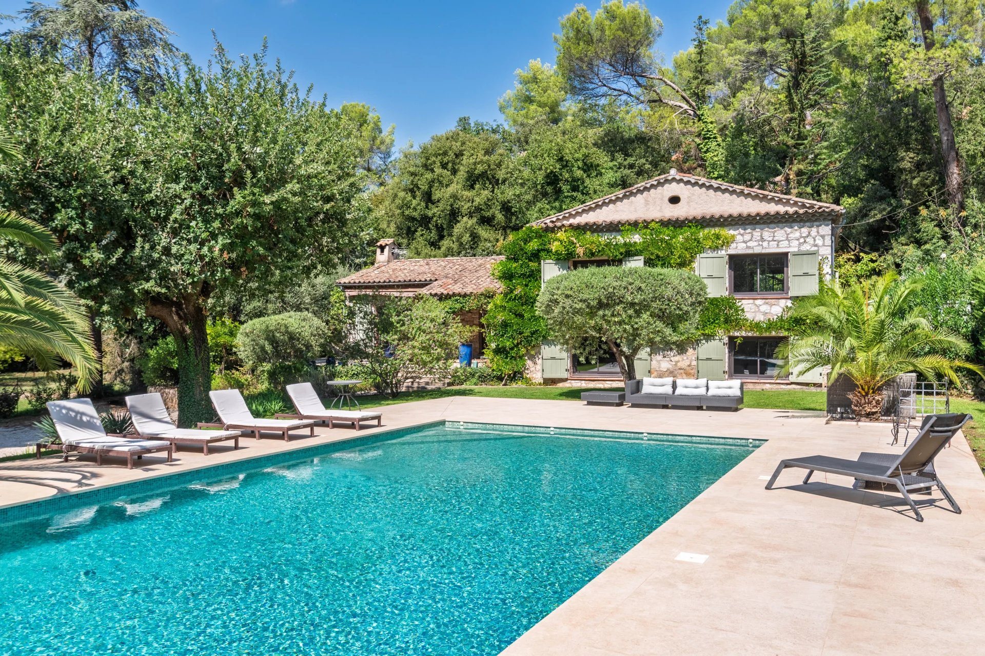Maison à vendre, 203m², Roquefort-les-Pins
