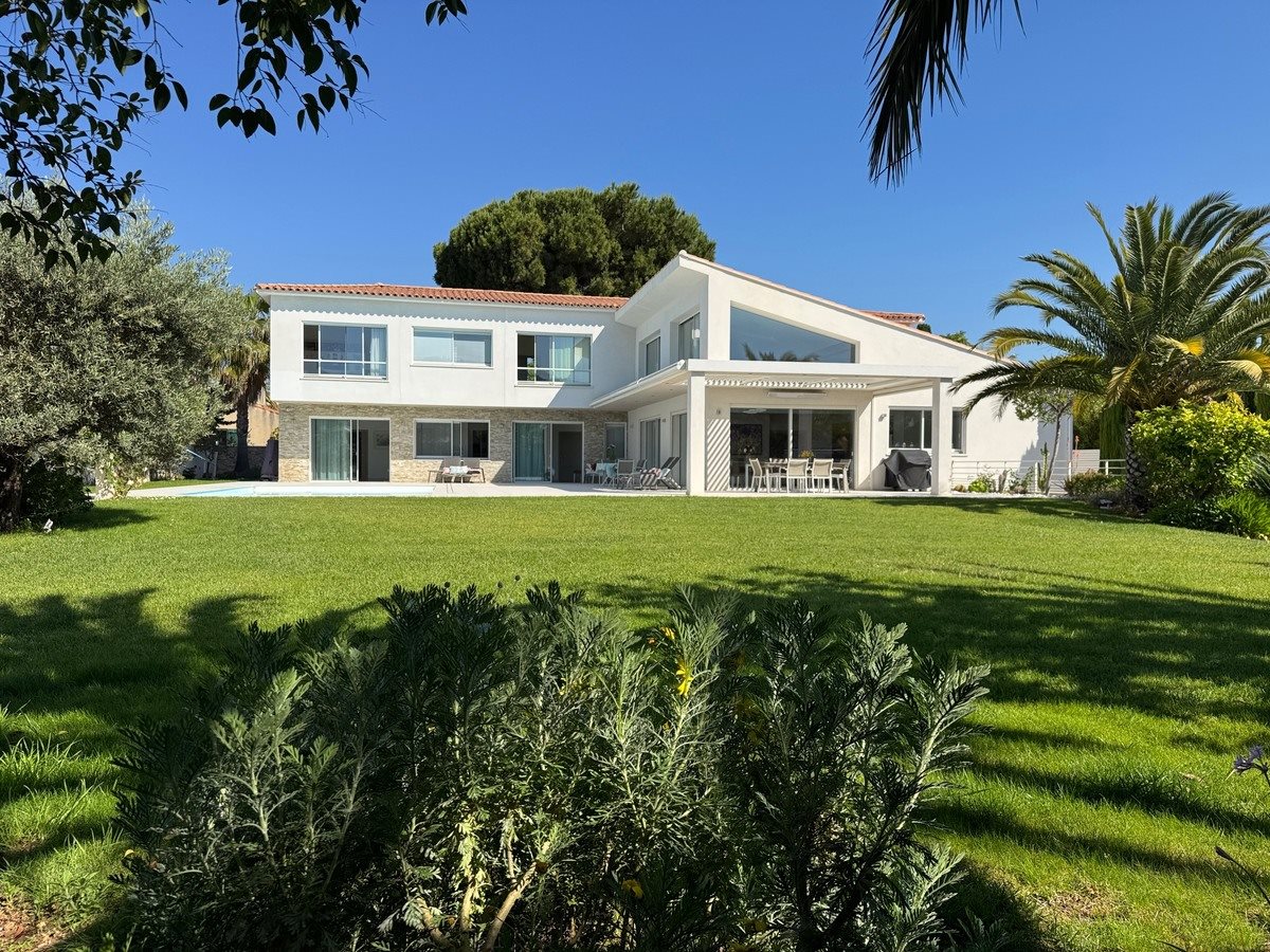 Maison à vendre, 370m², Saint-Cyr-sur-Mer