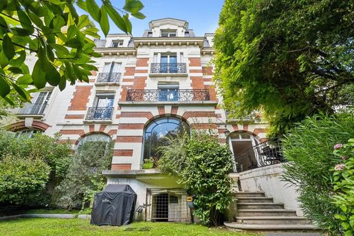 Appartement 236 m² · à Neuilly-sur-Seine · 236 m² · 4 470 000 €