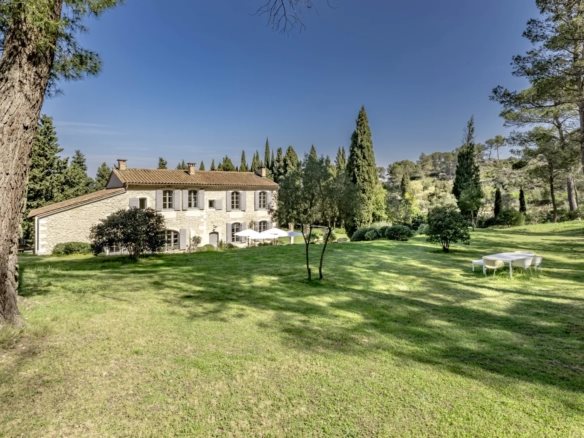 Maison à vendre, 232m², Saint-Etienne-du-Grès