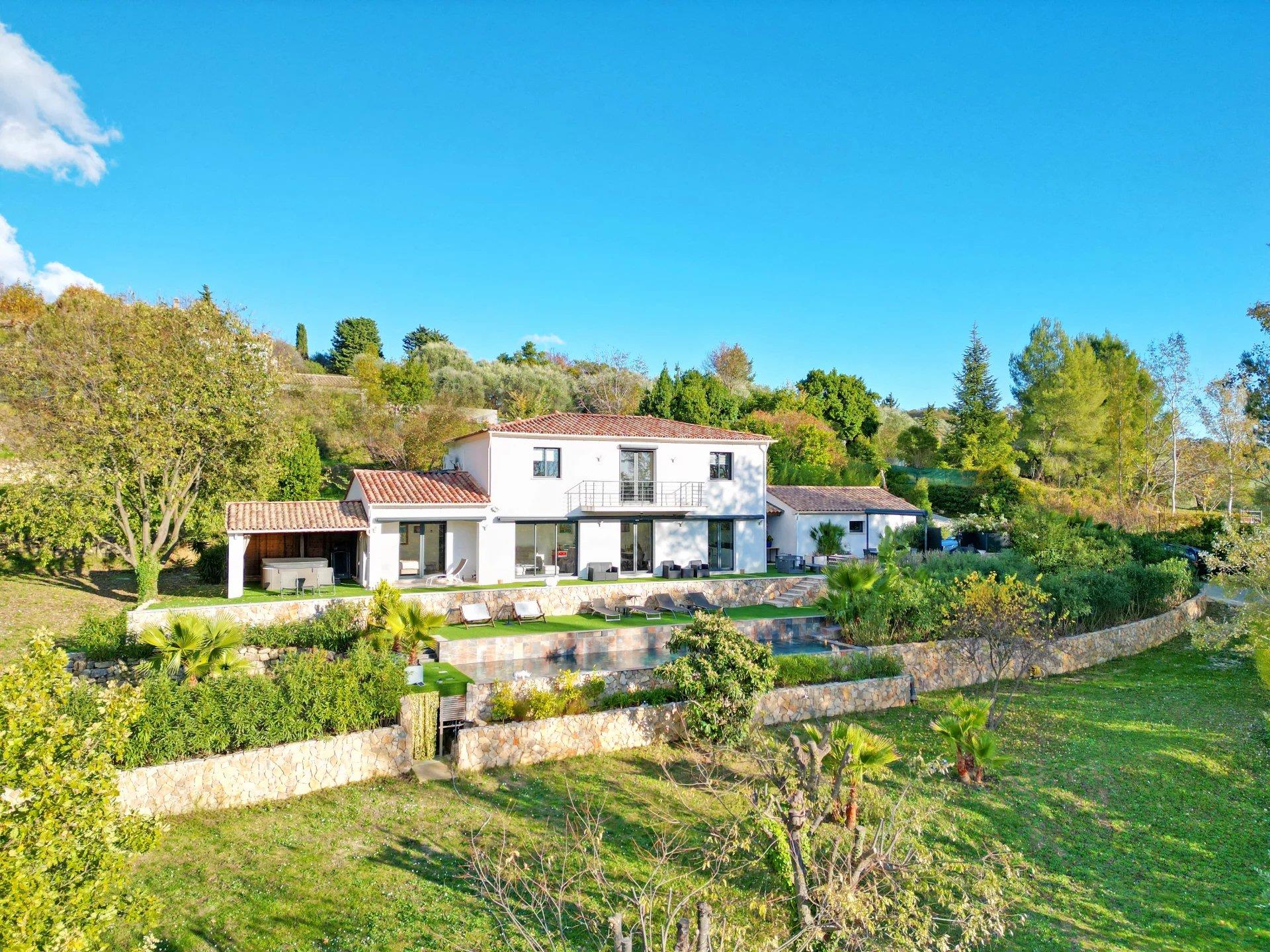 Maison à vendre, 185m², Grasse